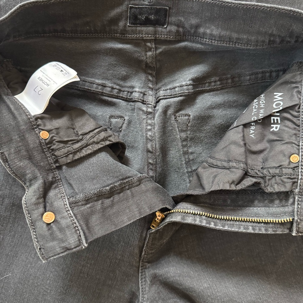 Mother High-Waisted Rascal Crop Jeans - Picture 4 of 5